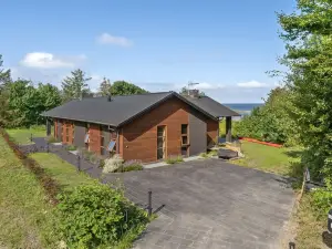 "Andri" - 600m to the Fjord