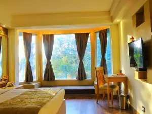 Dee Marks Hotel & Resorts