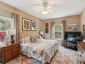 7 acre prvt estate, boat, pond, 16' Movie, Fishing
