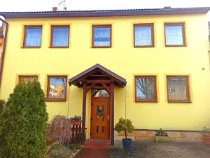 P&P Jicin Apartments - soukrome 2-3 luzkove Pokoje s vlastni kuchyni a Koupelnou