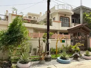 Colonel's Abode