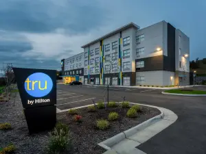 Tru by Hilton Radford