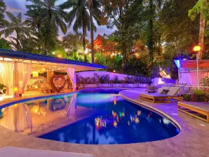 ECOTICA Boutique Hotel