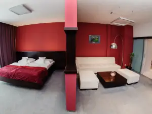 特倫欽馬格努斯酒店