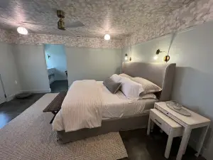 Lakehouse on Eagle Mountain - Family Fun or Pickleball Getaway! Full Remodel