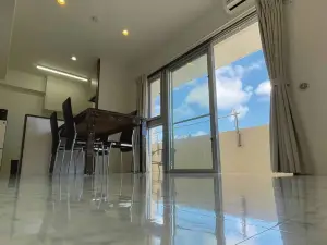 กราทิส โอโมโระมาชิ