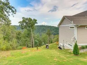 Sol & Luna: Luxury Cabin, Mountain Views, Hot Tub