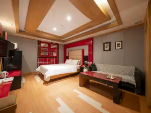 光明Saint