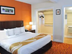 Quality Inn and Suites Newport - Middletown