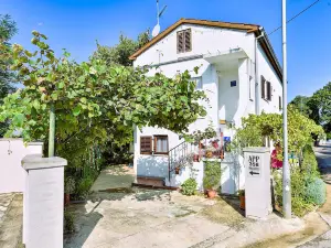 Spacious apartment with garden