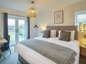 Host & Stay | Hoggarths Retreat