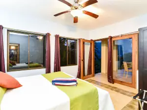 Casa Monos Locos - Portasol Vacation Rentals