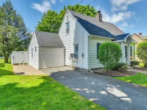 Pet-Friendly Gloversville Cottage Near Golf Course
