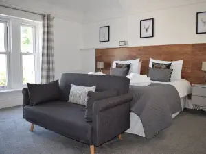 Woodlyn Guest House