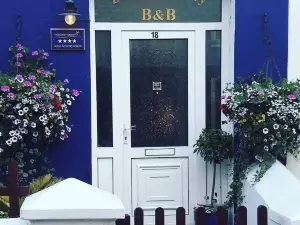 Bed and Blueberry Two Bed Suite for 2,3, 4 People Own Facilities