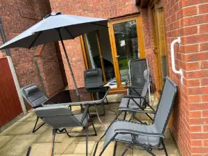Entire -4 Bedrooms Detached House with Driveway