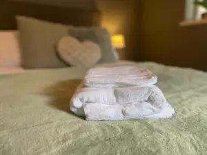 West Midlands-2 Double Bed Room Apartment