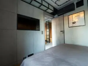 Industrial Apartment "I Loft Opole"