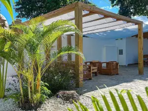 Hummingbird Hotel Cabarete
