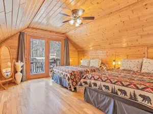 Private Modern Cabin with Hot Tub on 11 Acres - the Perfect up North Getaway