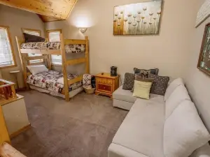 Custom Home In The Lost Sierras w/ Pool Table