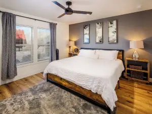BRAND NEW 🌟Spacious🌟  Parker Strip Oasis TONS OF BOAT PARKING