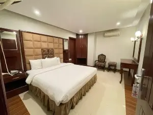 阿爾-努爾酒店