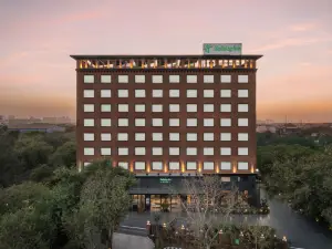 Holiday Inn GURGAON NH8 by IHG