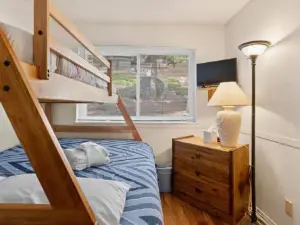Heavenly Chairview Condo Home