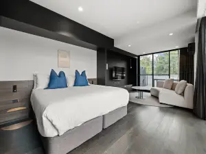 Braddon Studio with Communal BBQ