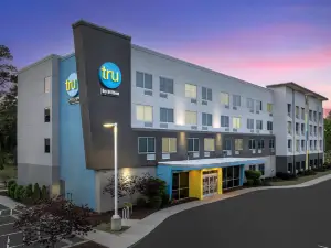 Tru by Hilton Fayetteville I-95