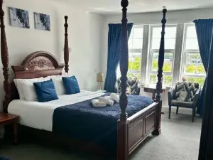 The Harbour Hotel