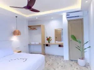 Briz Thoddoo Maldives