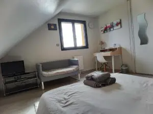 La Soranaise, Chambre privée Avec Piscine en Pleine Campagne
