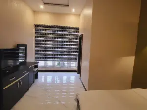 Aggreys 55機場小屋