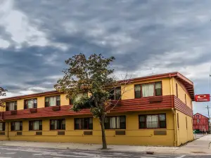 Days Inn by Wyndham Manitowoc