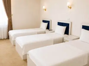 Humo Plaza Hotel
