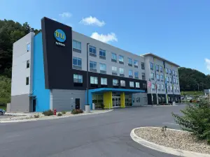 Tru by Hilton West Bristol TN