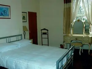 Blackbulla1Lodge