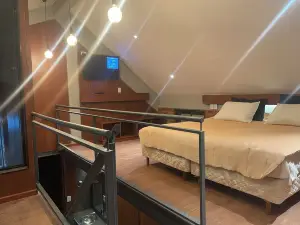 Onkel Inn Wagon Sleepbox Uyuni