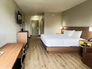 Studio 6 Suites Fremont, Oh