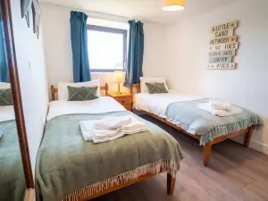 Fabulous 2 Bedroom Coastal Cottage nr Bude