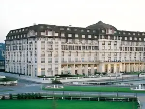 多維爾皇家巴里亞酒店