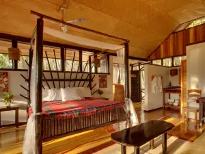 桌石叢林旅館