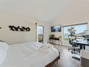 Anchor Bay Getaway | Ocean View, Hot Tub & Fire Pit