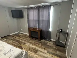 3-bedroom house in peaceful Henderson with WiFi, AC near Kerr Lake