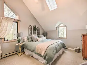 Serene Hideaway with Views, 1 Mi to Hike and Ski!