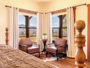 Casia Lodge and Ranch