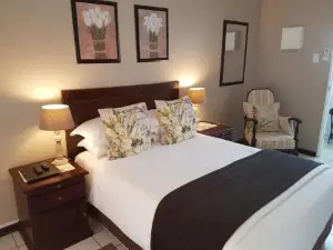 Farmhouse Lodge