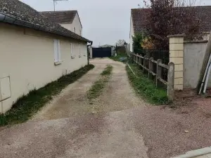 Maison 3 Chambres. Cour Privative 2 Places de Parking Privatives